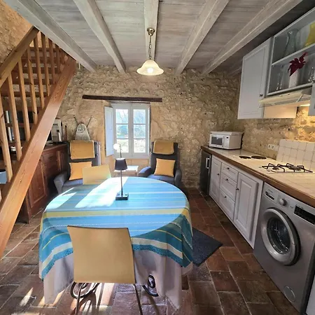 Dom wakacyjny Sejour Authentique Dans Un Pigeonnier Du Xviie Avec Internet Et Animaux Acceptes - Fr-1-616-101