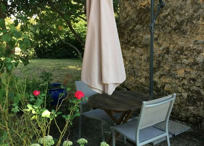 Sejour Authentique Dans Un Pigeonnier Du Xviie Avec Internet Et Animaux Acceptes - Fr-1-616-101 Σπίτι διακοπών Monsac